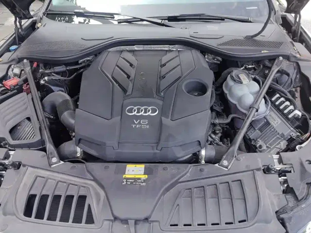 Audi A8 — Фото автомобиля 10