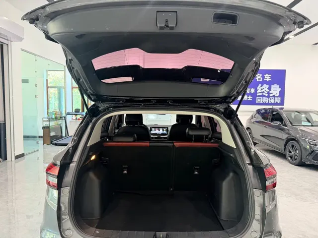 Geely Binyue — Фото автомобиля 18