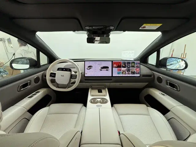 Li Auto i6 — Фото автомобиля 20