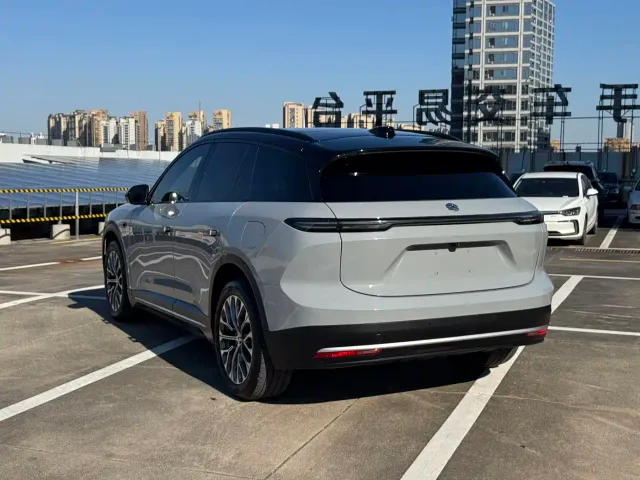 Nio ES6 — Фото автомобиля 13