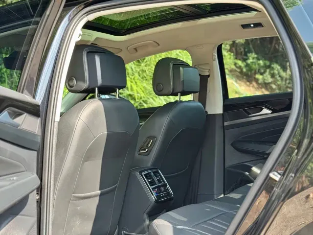 Volkswagen Passat — Фото автомобиля 8