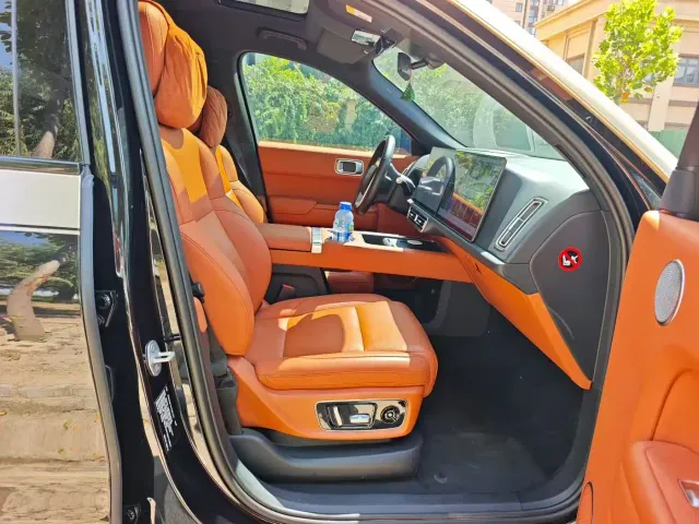Li Auto L9 — Фото автомобиля 4