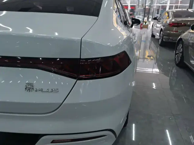 BYD Qin PLUS — Фото автомобиля 23