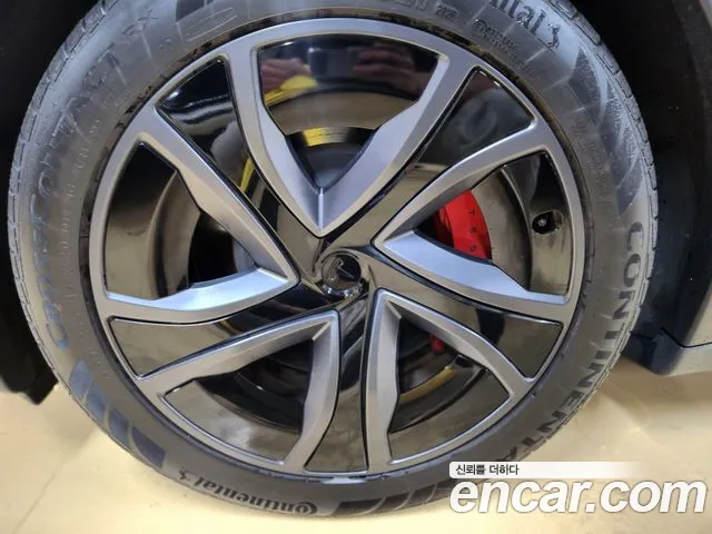 Tesla Model X — Фото автомобиля 5