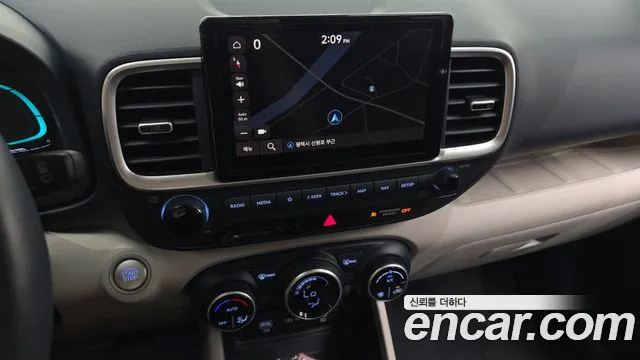 Hyundai Venue — Фото автомобиля 14