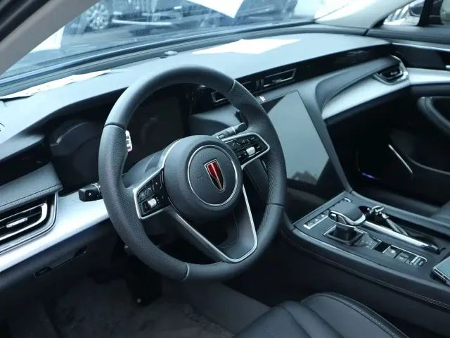 Hongqi H5 — Фото автомобиля 17