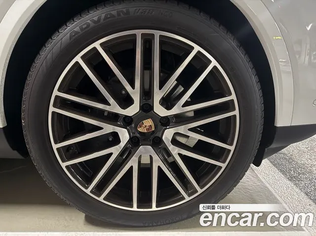Porsche Cayenne PO536 — Фото автомобиля 12