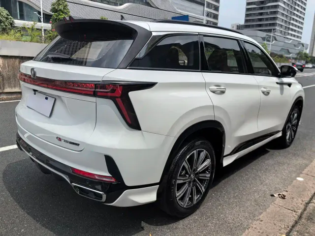 Changan CS75 Plus — Фото автомобиля 7