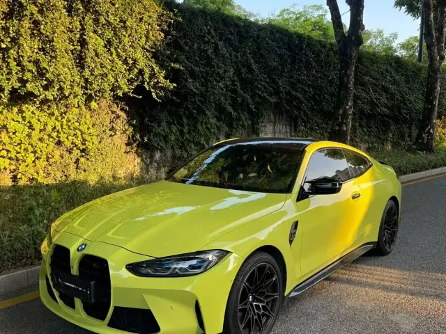 Фотография автомобиля — BMW M4