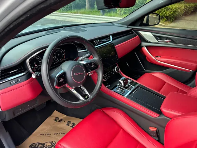 Jaguar XFL — Фото автомобиля 11