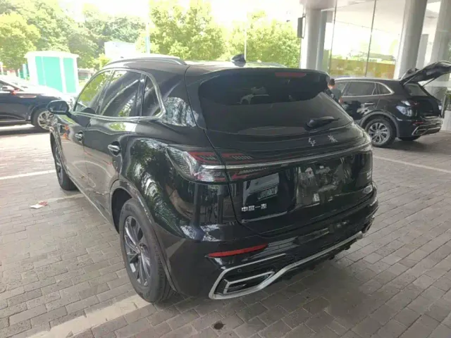 Hongqi HS5 — Фото автомобиля 22