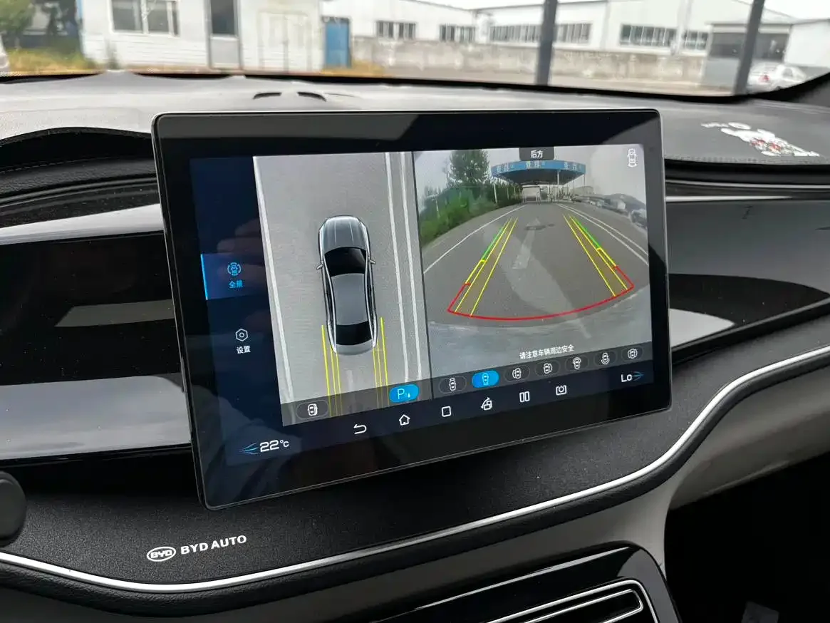 BYD Qin PLUS 2023 Champion Edition DM-i 55KM Surpassing — Фото автомобиля 14