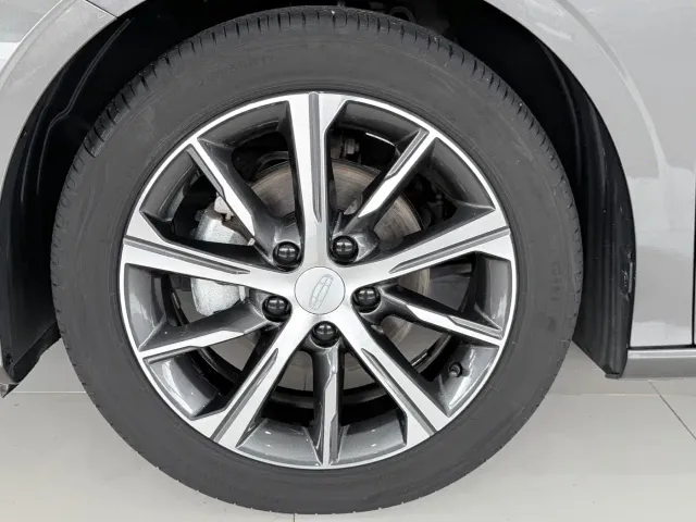 Geely Emgrand — Фото автомобиля 9