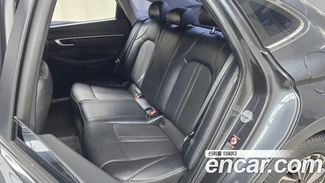 Hyundai Sonata — Фото автомобиля 12