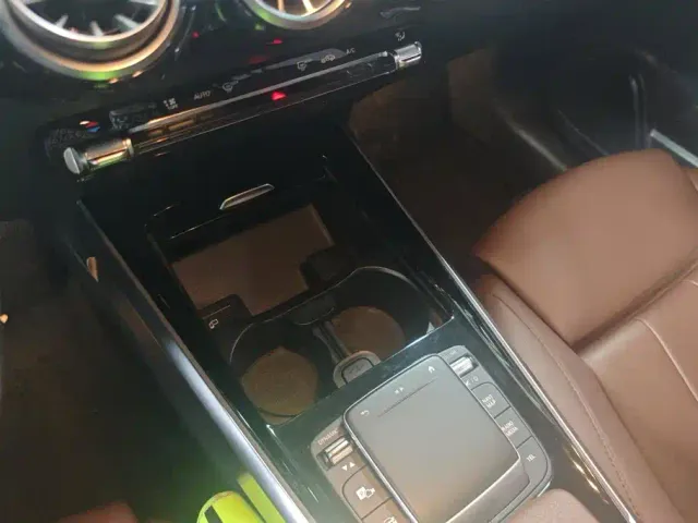 Mercedes-Benz GLB-Class — Фото автомобиля 16