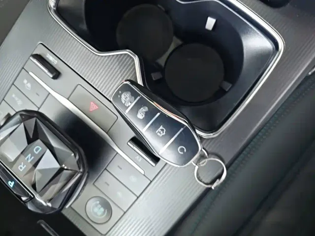 BYD Song L DM-i — Фото автомобиля 8