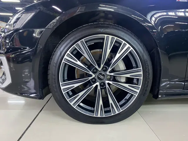 Audi A6L — Фото автомобиля 4
