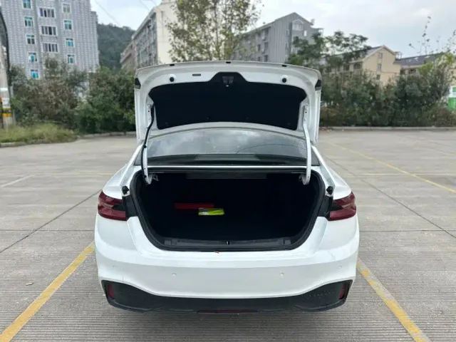 Geely Geometry A — Фото автомобиля 11