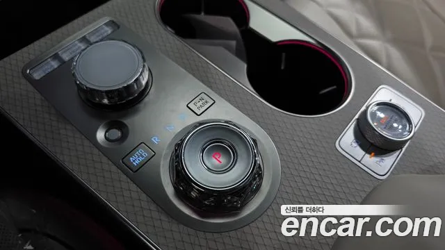 Genesis GV80 — Фото автомобиля 9