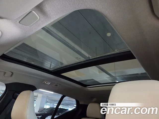 Volvo XC40 — Фото автомобиля 16