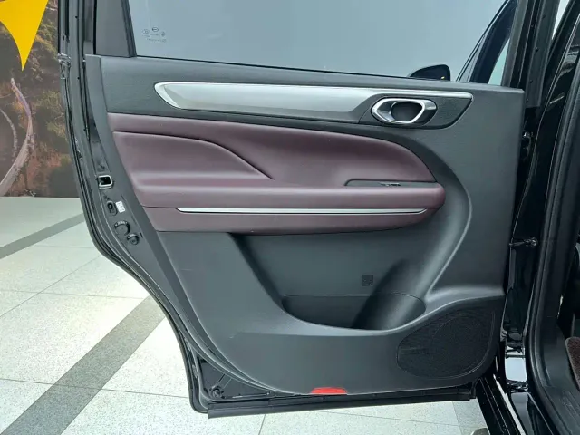 GAC Trumpchi M6 — Фото автомобиля 13