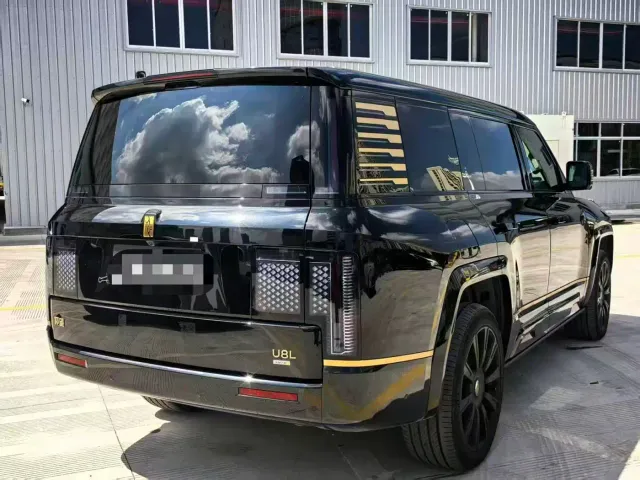 BYD U8L — Фото автомобиля 11