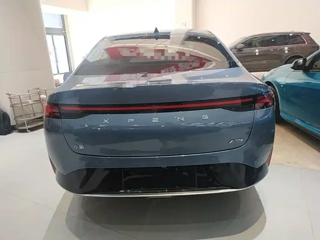 Xpeng P5 — Фото автомобиля 5
