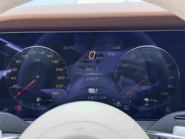 Mercedes-Benz E-Class — Фото автомобиля 16