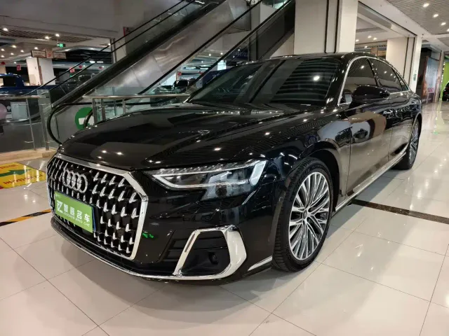 Фотография автомобиля — Audi A8