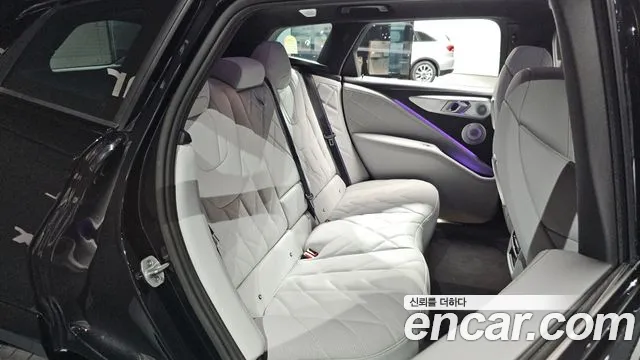 BMW XM — Фото автомобиля 11