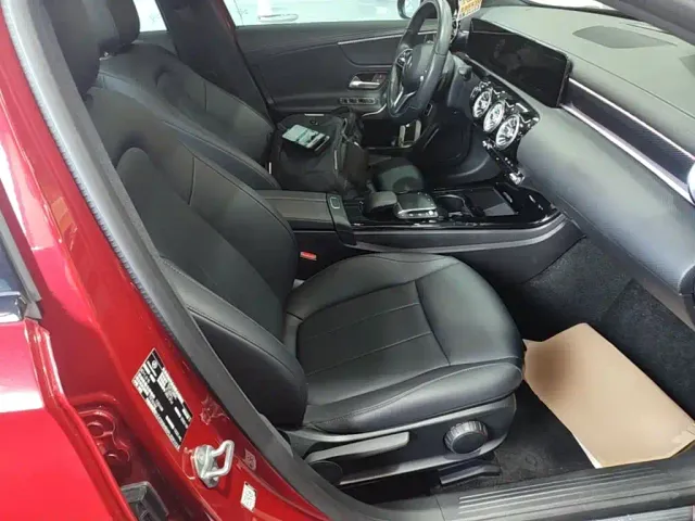 Mercedes-Benz A-Class — Фото автомобиля 24