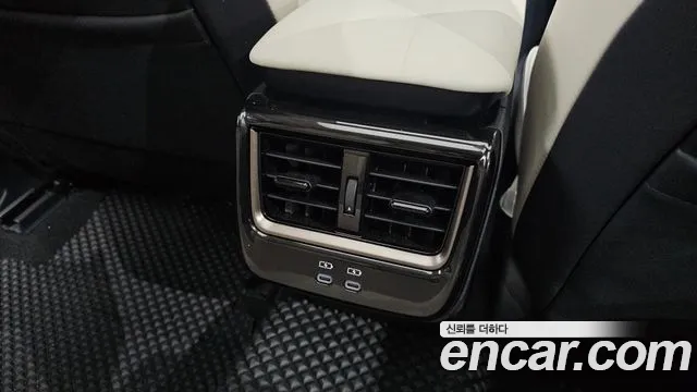 Toyota Crown — Фото автомобиля 30