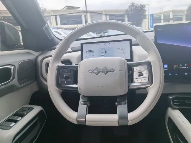BYD FangChengBao Titanium 3 — Фото автомобиля 10