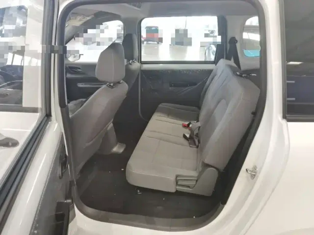 Wuling Hongguang — Фото автомобиля 16