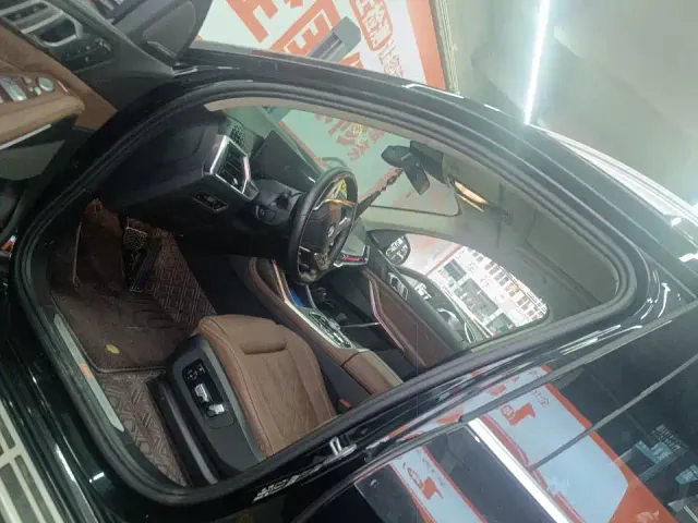 BMW X7 — Фото автомобиля 5