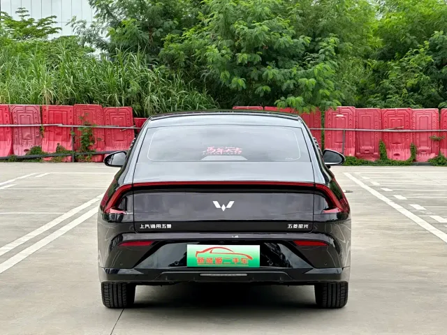 Wuling Starlight — Фото автомобиля 5