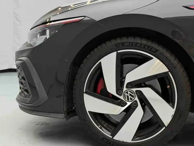 Volkswagen Golf GTI — Фото автомобиля 15