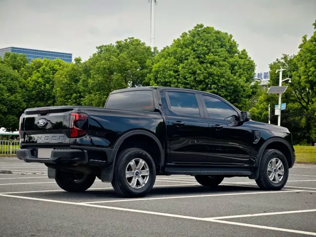 Ford Ranger — Фото автомобиля 6