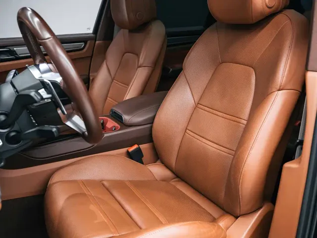 Porsche Cayenne — Фото автомобиля 21