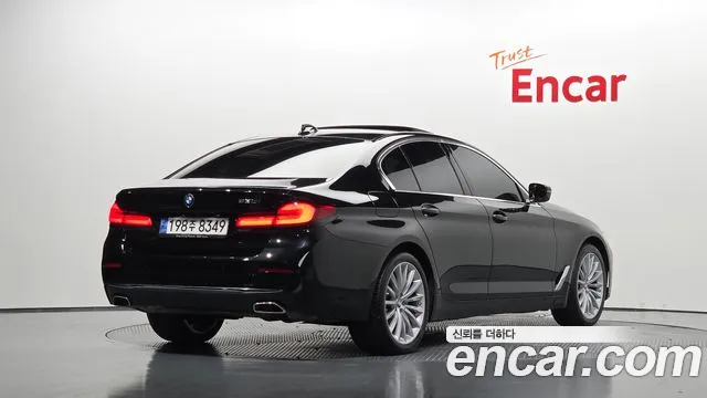 BMW 5-Series — Фото автомобиля 2