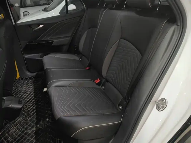 Volkswagen ID.3 — Фото автомобиля 16