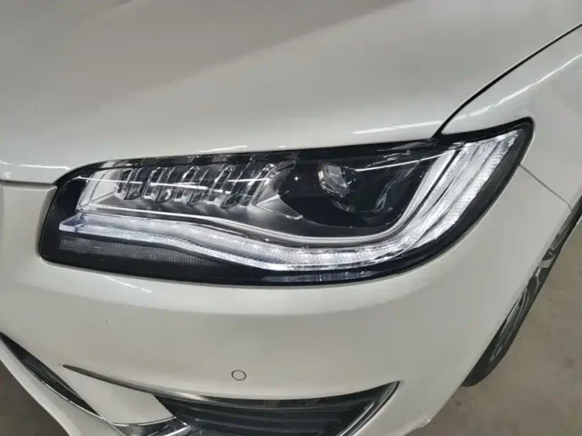 Lincoln MKZ — Фото автомобиля 23