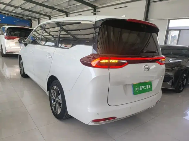 GAC Trumpchi M6 — Фото автомобиля 4