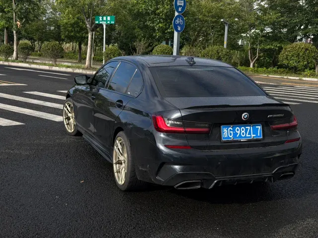 BMW 3 Series — Фото автомобиля 12