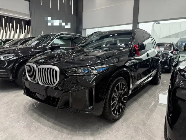 Фотография автомобиля — BMW X5