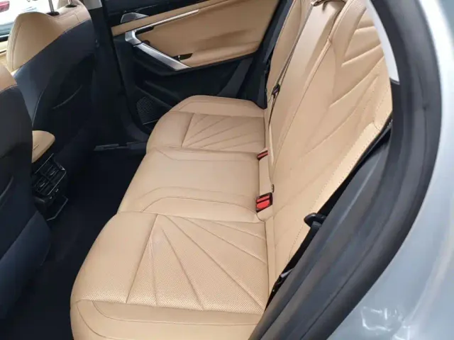 Geely Boyue L — Фото автомобиля 16