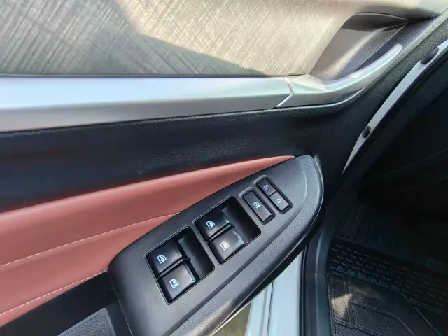 Changan Eado — Фото автомобиля 4
