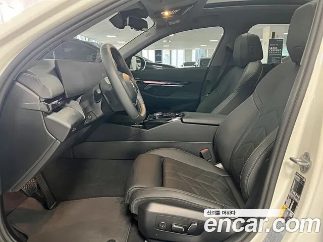 BMW i5 G60 — Фото автомобиля 11