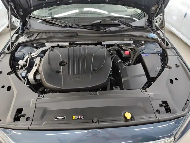 Volvo S90 — Фото автомобиля 19