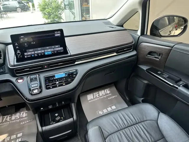 Honda Odyssey — Фото автомобиля 7